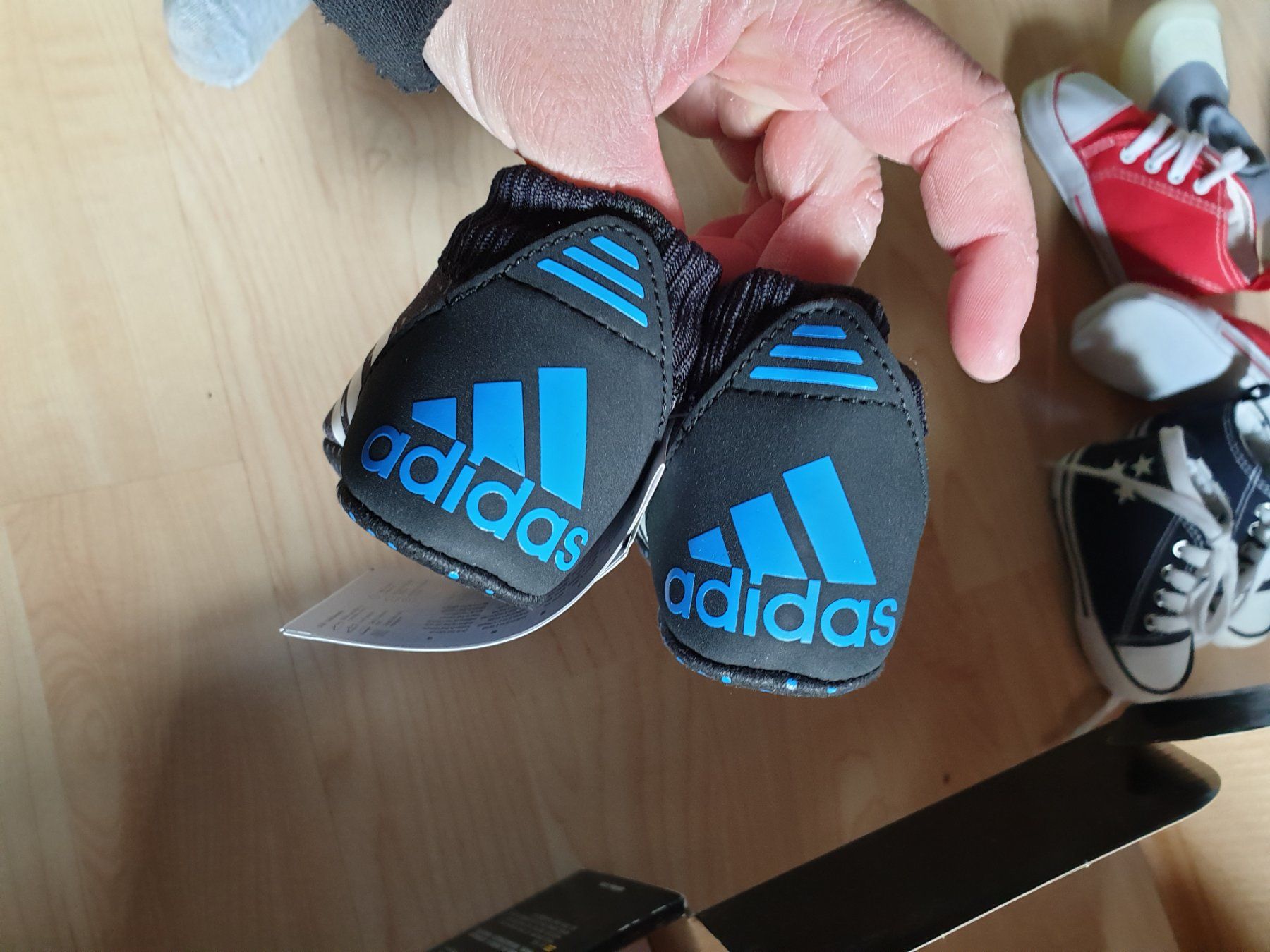 Adidas Schuhe für Jungen: Adidas Babyschuhe grösse 18 – Neu und originalverpackt aus Reutigen von Easy0807 5