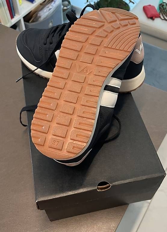 Scarpe da donna: Sneackers  – Usato da Locarno venduto da ste_8rjr 1