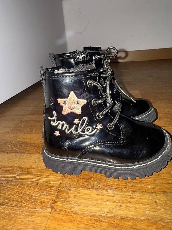 Schuhe für Jungen: Chaussures, enfants  – Gebraucht aus Lausanne von ahm_9l9k 3