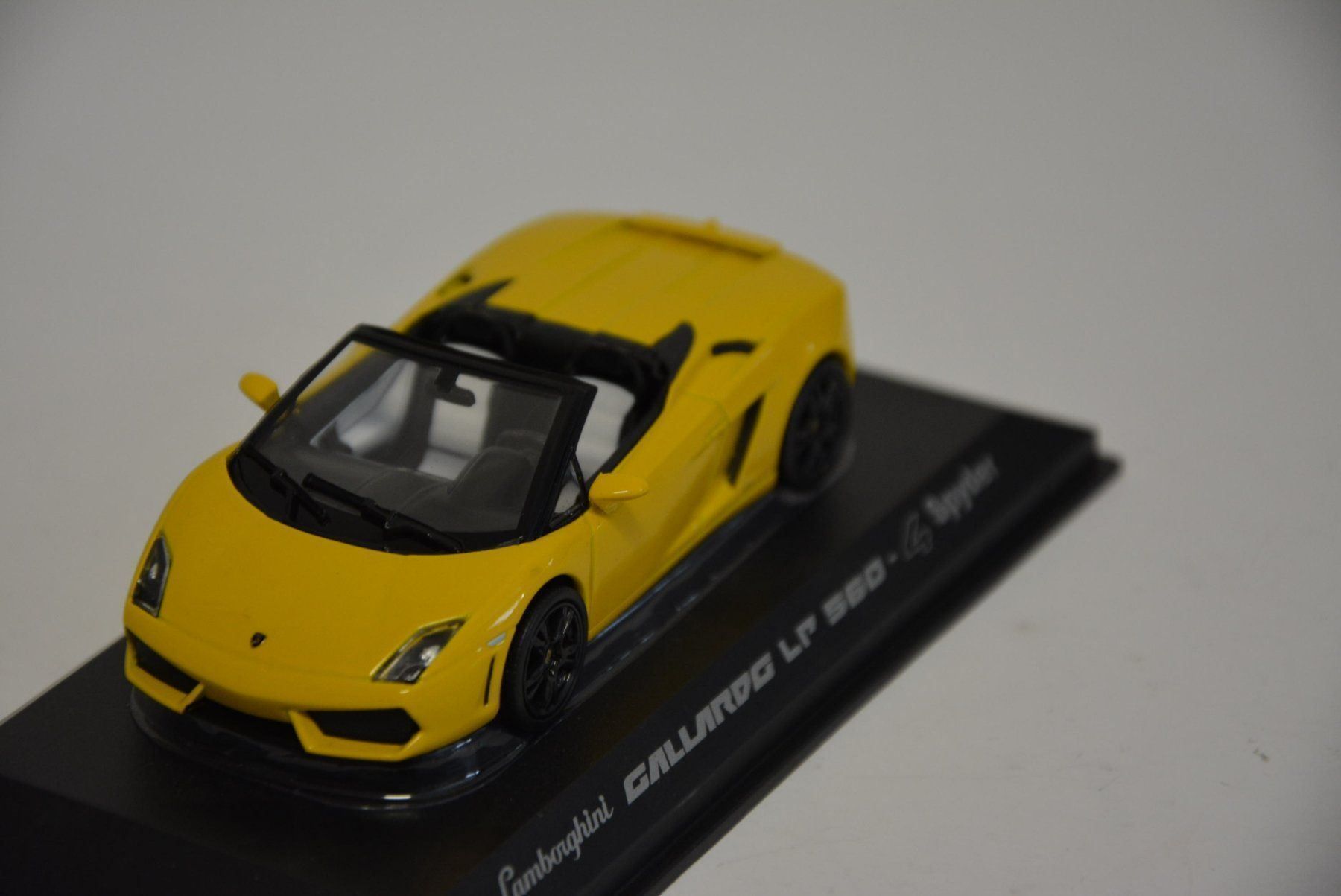 Lamborghini Modellini d'auto: Lamborghini Gallardo LP560-4 Spyder 1:43 – Nuovo e nell'imballaggio originale da Goldach venduto da Feivel9 3