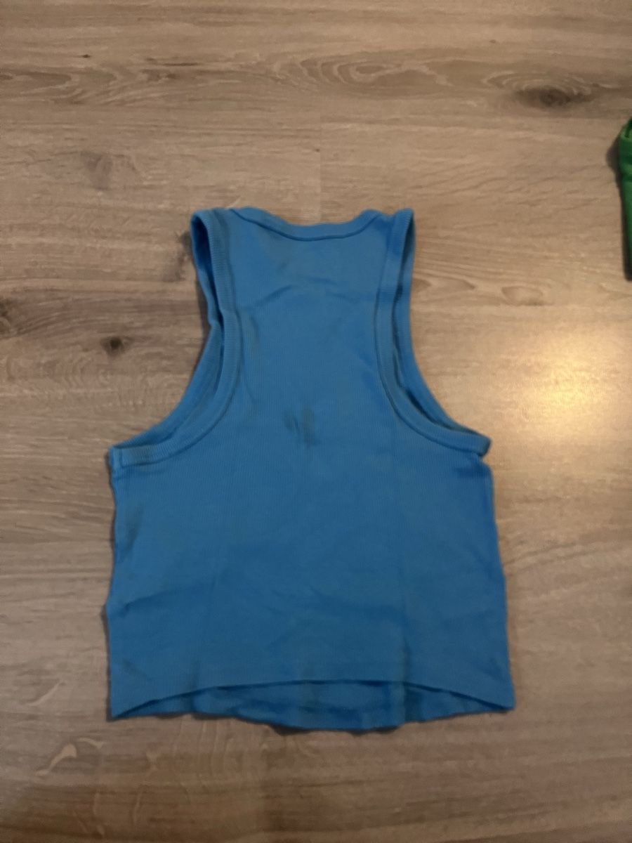 Blusen, T-Shirts & Tops: Lot de 4 débardeurs côtelés – Neu (gemäss Beschreibung) aus Les Geneveys-sur-Coffrane von papoute 3