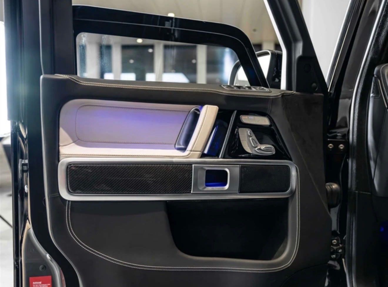 Mercedes-Benz Automobili: Mercedes INVICTO BRABUS PURE VR6 PLUS ERV - armoured – Usato da Baar venduto da Famaventures 6