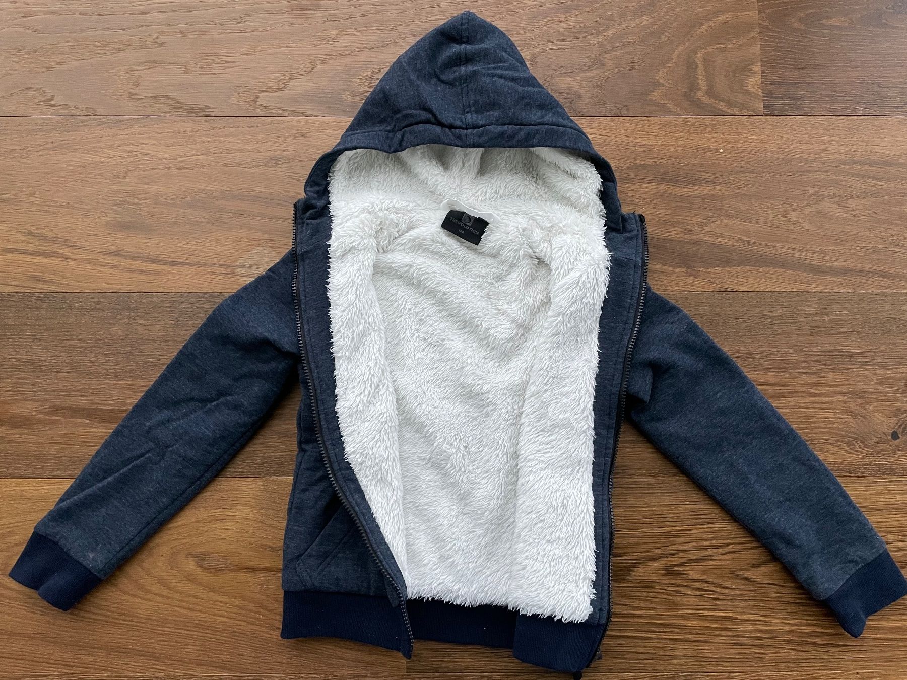 Pullover & Sweatshirts: Gefütterte Jacke/Pullover (Gr 122) – Gebraucht aus Uerikon von nk013 1