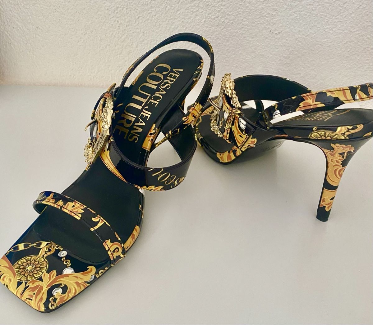 Versace Scarpe da donna: Versace Damenschuhe Couture – Nuovo e nell'imballaggio originale da Uzwil venduto da Jules02 1