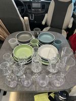 Vaisselle mélaminée colorée, 28 pièces, parfait été!