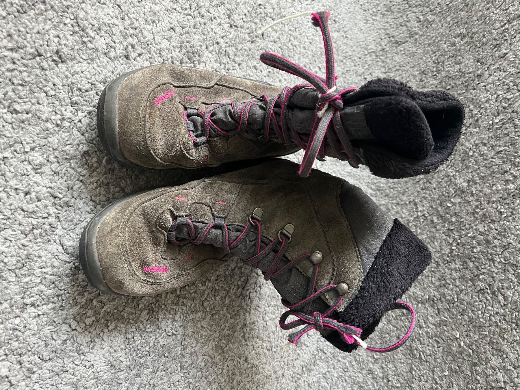 Lowa Scarpe per ragazze: Lowa Winterstiefel Gr. 33 – Usato da Subingen venduto da chaenunr1