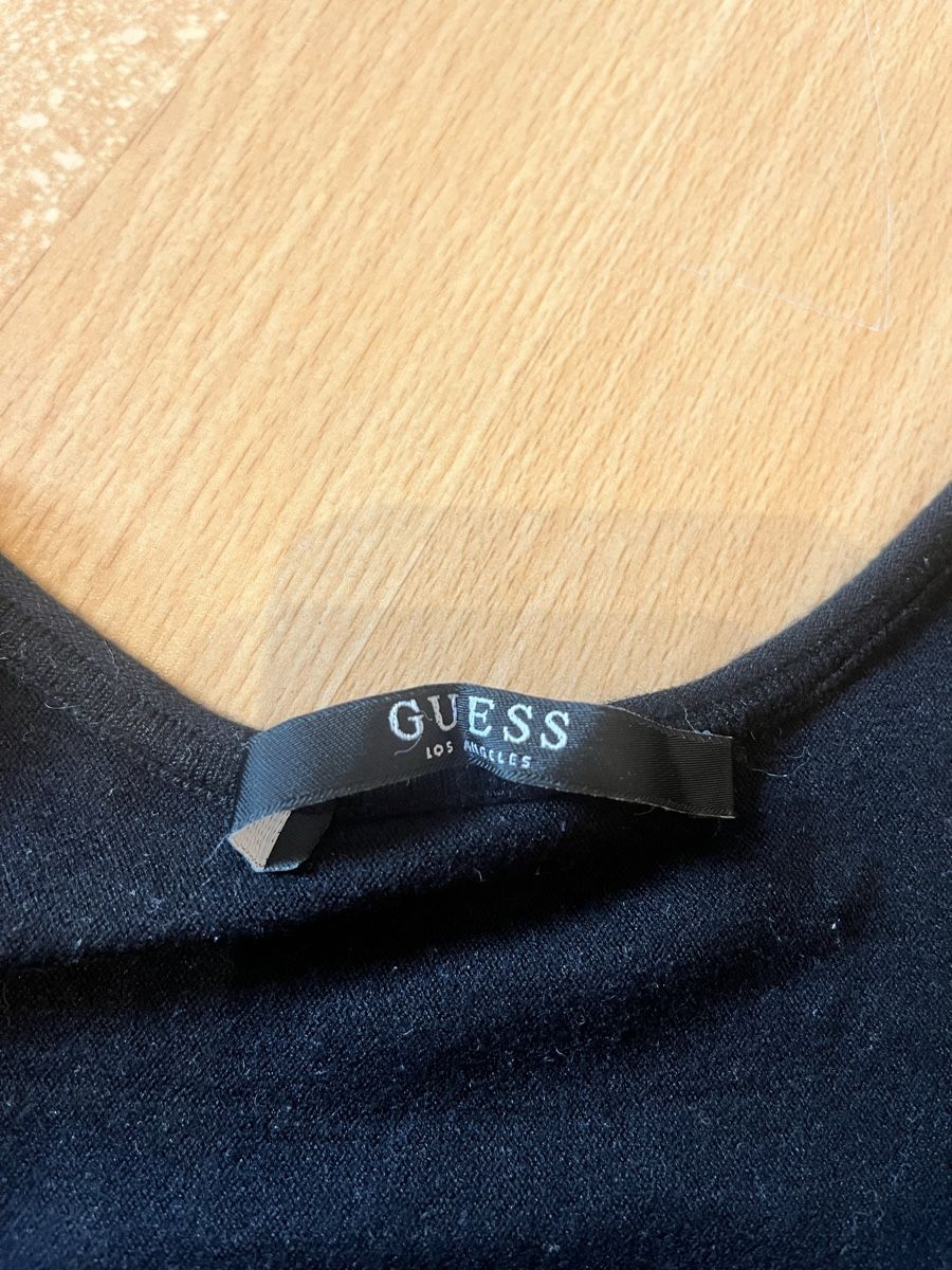 Guess Pulls & Sweat-shirts: Guess Shirt M/L – D'occasion à Samedan par Franzi15 1