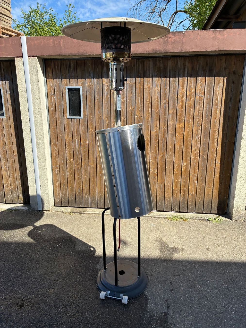 Radiatori: Terrassenheizstrahler Brolly – Usato da Langenthal venduto da hansjoggi7 1