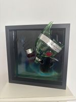 Aussergewöhnliches Gin-Flaschen-Kunstwerk im Rahmen, neu!
