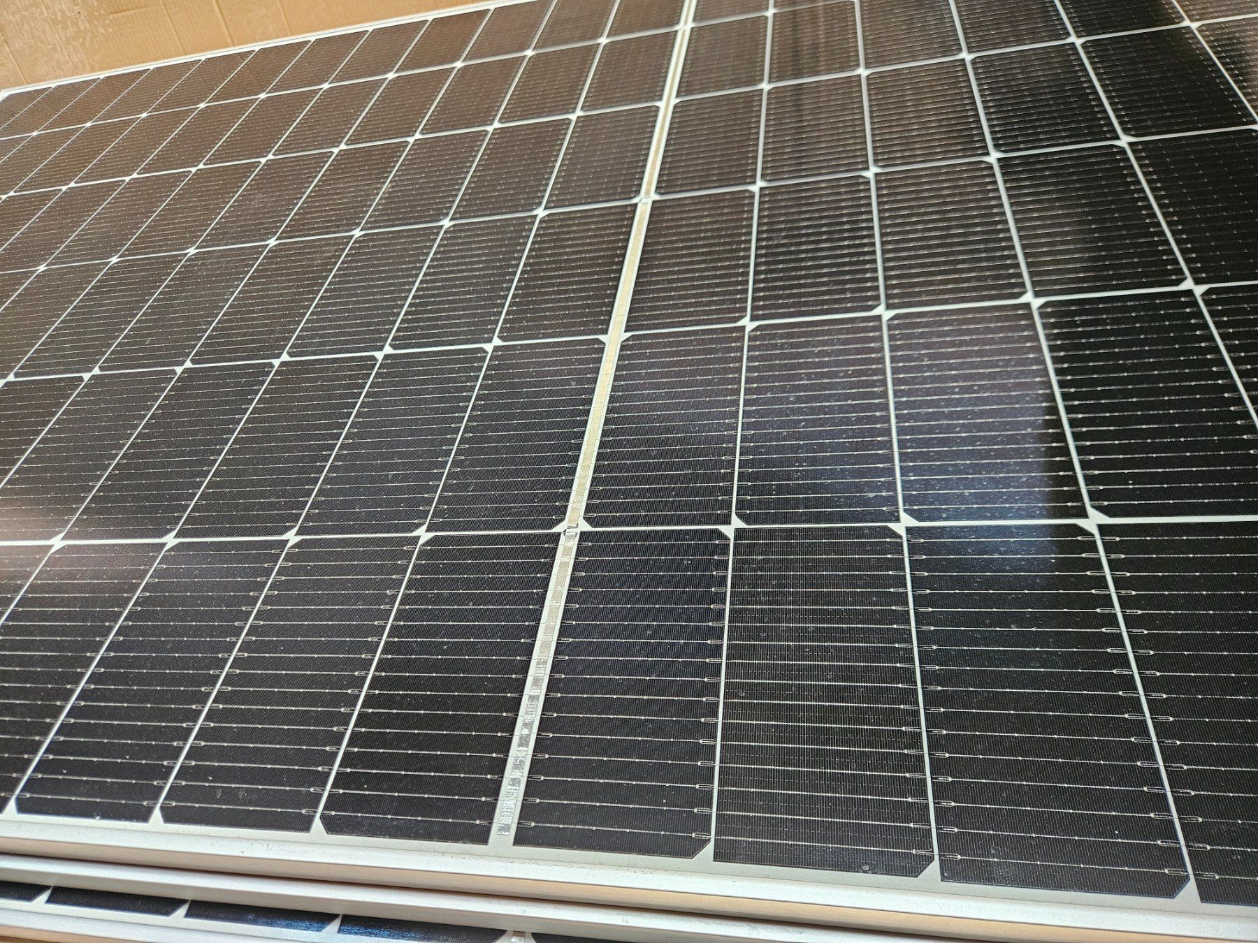 Solargeräte und Solarprodukte: Solarmodul 600W Yangtze – Neu (gemäss Beschreibung) aus Subingen von honigbuur 1