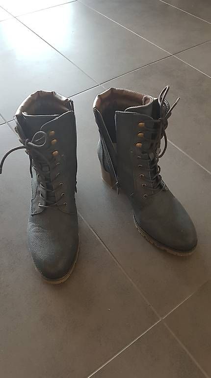 Scarpe da donna: Damenstiefel Grösse 41 – Usato da Hilterfingen venduto da boal1980