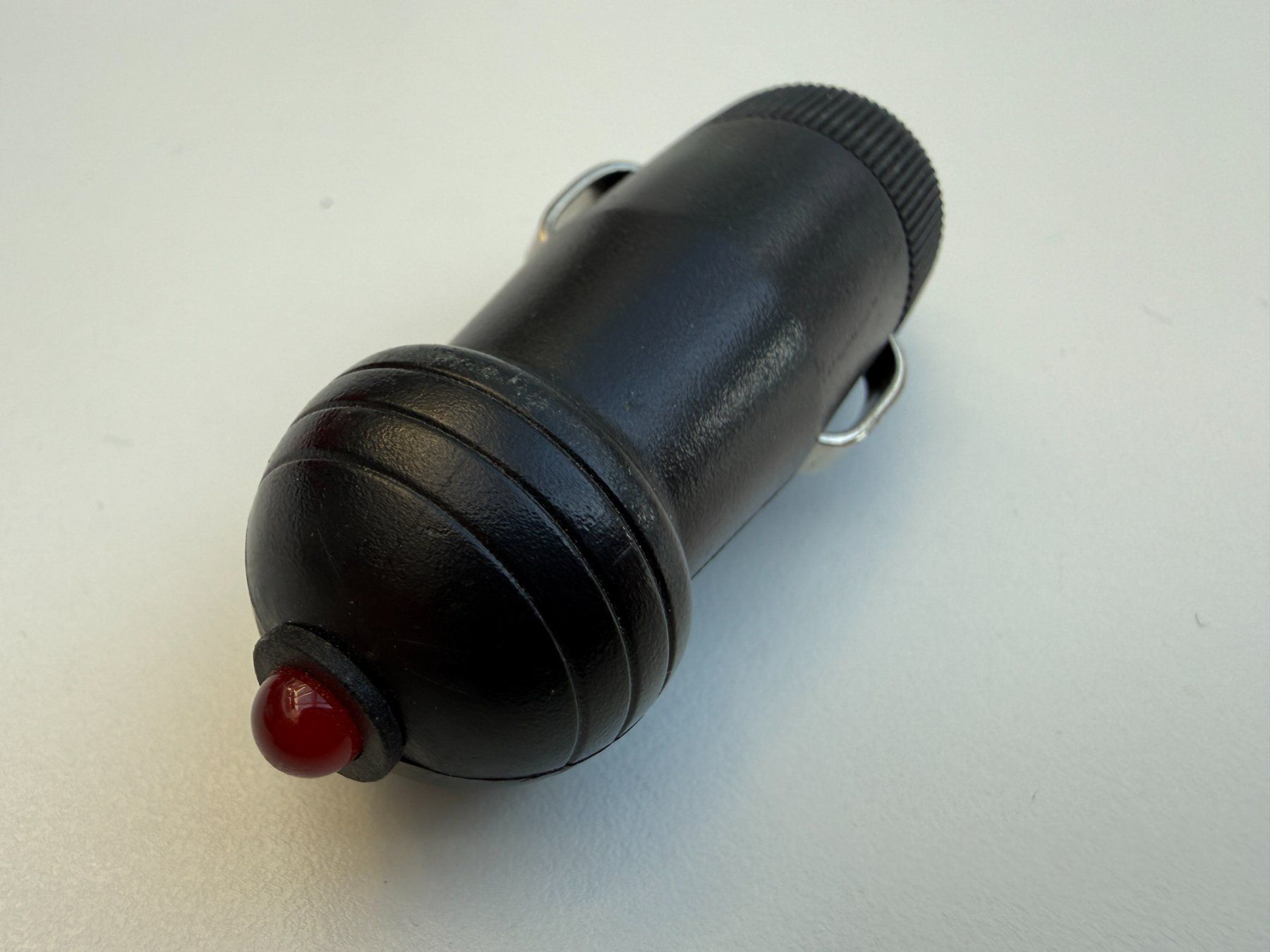 Unità & Adattatore: Auto Zigarettenanzünder Prüfstecker mit roter LED, NEU – Nuovo (secondo la descrizione) da Unterengstringen venduto da Tnovus 1