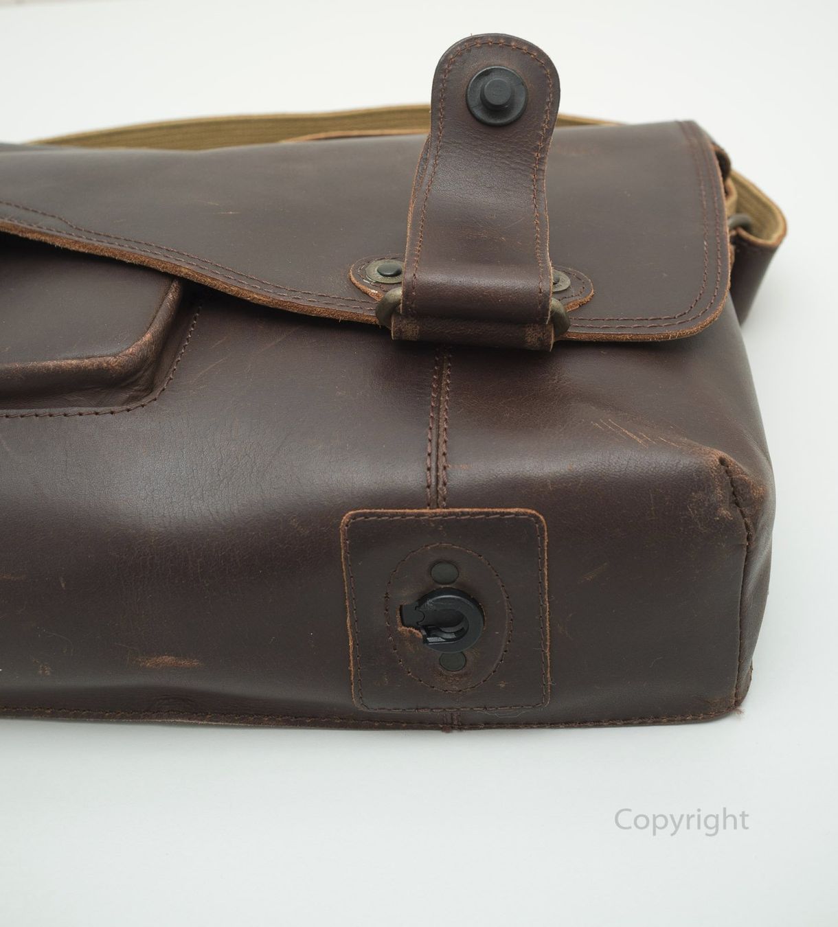 Aunts & Uncles Taschen: Aunts & Uncles Büffelledertasche braun – Gebraucht aus Gland von YA414AX 4