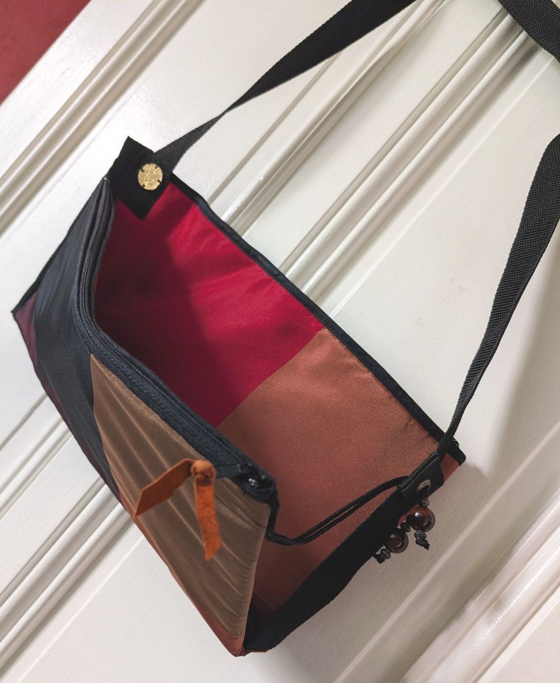 Borse da donna: L'ARTISAN DU LIBAN : Original sac-pochette patchwork irisé – Nuovo e nell'imballaggio originale da Petit-Lancy venduto da lilycerise 1