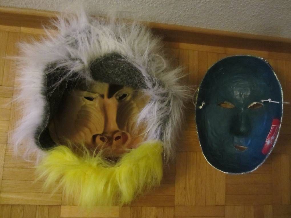 Maschere: Lot de 2 masques de carnaval : selon photos – Usato da Lausanne venduto da lae_w2zr 1