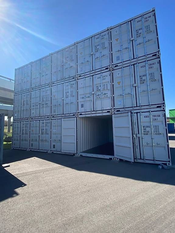 Sonstiges für Büro & Gewerbe: 20' Seefrachtcontainer weiss – Gebraucht aus Bern von Containerhandel