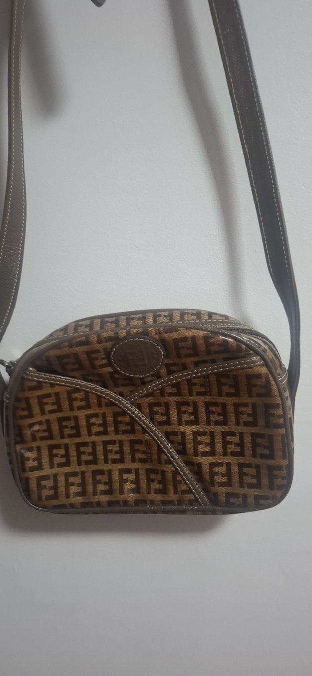 Fendi Borse da donna: Fendi Shoulder Bag Zucca Pattern Brown Used Condition – Usato da Wallisellen venduto da joe_w8ns 1