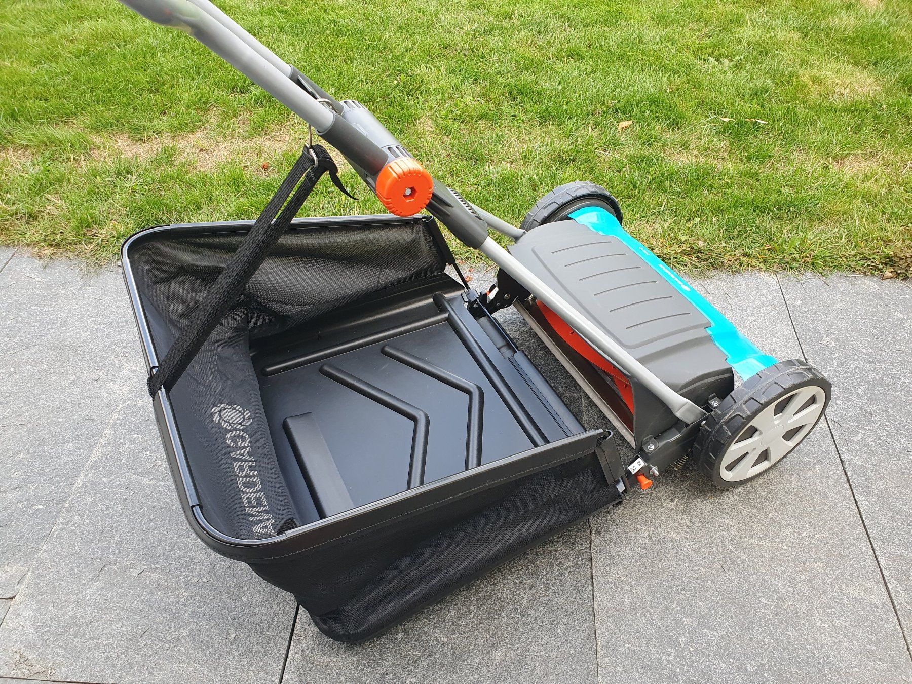 Gardena Rasenmäher: Spindelmäher Gardena 400 C, mit Auffangkorb – Gebraucht aus Nürensdorf von Holly7 1