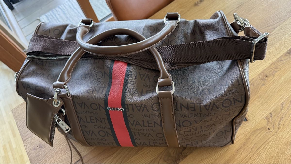 Valentino Borse: Valentino Tasche JORAH Weekender braun – Nuovo (secondo la descrizione) da Kriens venduto da nao_wl7q 1