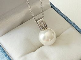 Elegantes Design Perlenanhänger aus 925er Silber - Neu