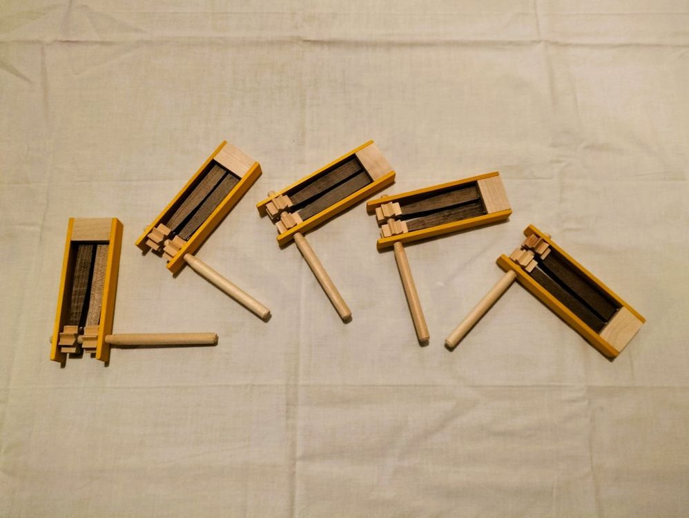 Holzratsche Bunt Lackiert – Klassisches Kinderspielzeug Aus Holz | Lautstarker Spaß Für Feste & Partys