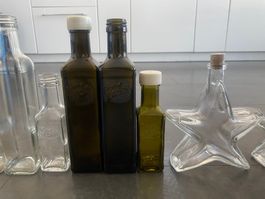 16 Flaschen für Sirup, Öl, Likör, etc. versch. Grössen