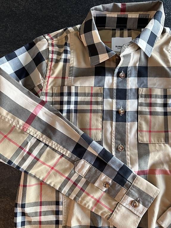 Burberry Camicie, T-shirt & Polo: Burberry Kids Hemd neu – Usato da Wädenswil venduto da Cocomagi 2