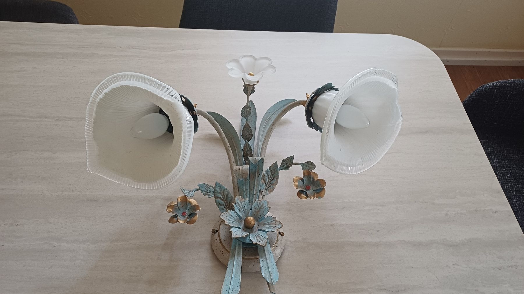 Lampen: Schöne Vitage Lampe  – Gebraucht aus Flawil von Pinkmalibu 6