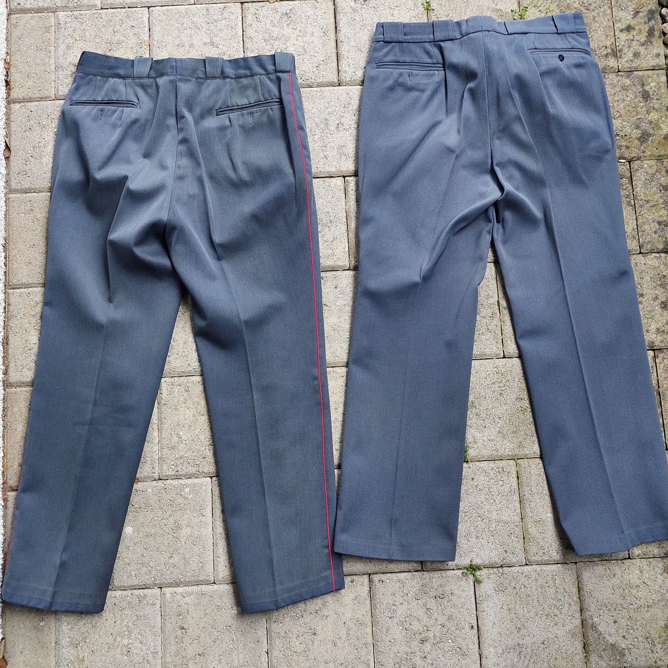 Uniformi: Alte Polzei-Uniform Gemeindepolizei Horgen – Usato da Obfelden venduto da Foto_Bild_Kunst_Buch 8