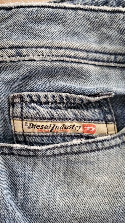 Diesel Jeans: Diesel jeans 32 – Neuf (Voir description) à Küttigen par ACURA86 1