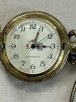 Vintage Taschenuhr mit Dampflok-Motiv-Funktionstüchtig