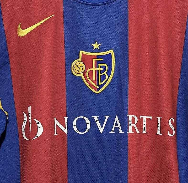 Nike Canottiere & Pantaloni: FC Basel Trikot Meistersaison 10/12 Gr. L – Usato da Basel venduto da noe.isler 2