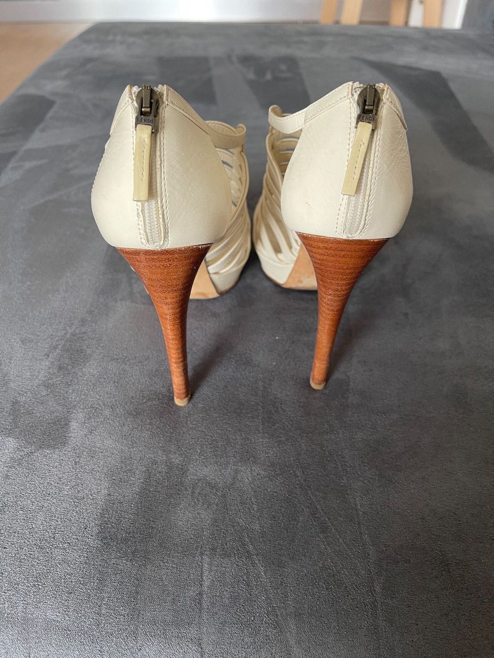 Fendi Scarpe da donna: Fendi shoes – Usato da Sorengo venduto da dis_tfq6 2