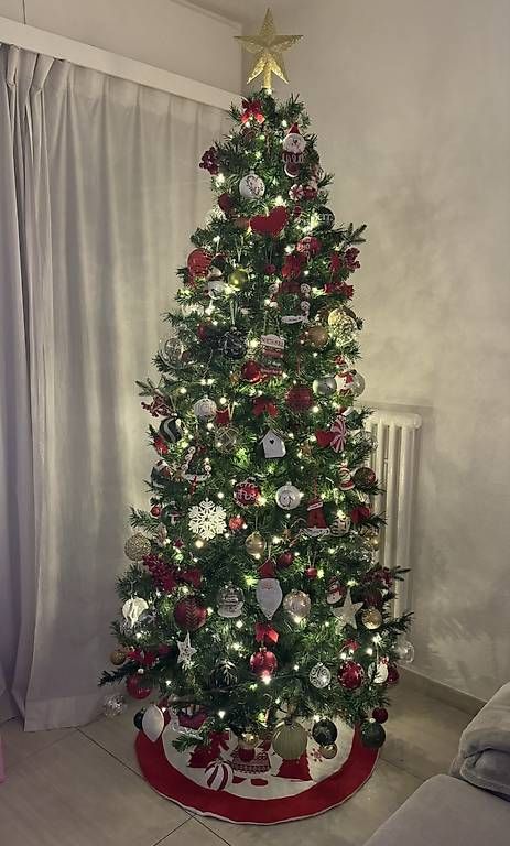 Tutte le decorazioni: Vendo albero di Natale finto – Usato da Pregassona venduto da Ari_ave 3