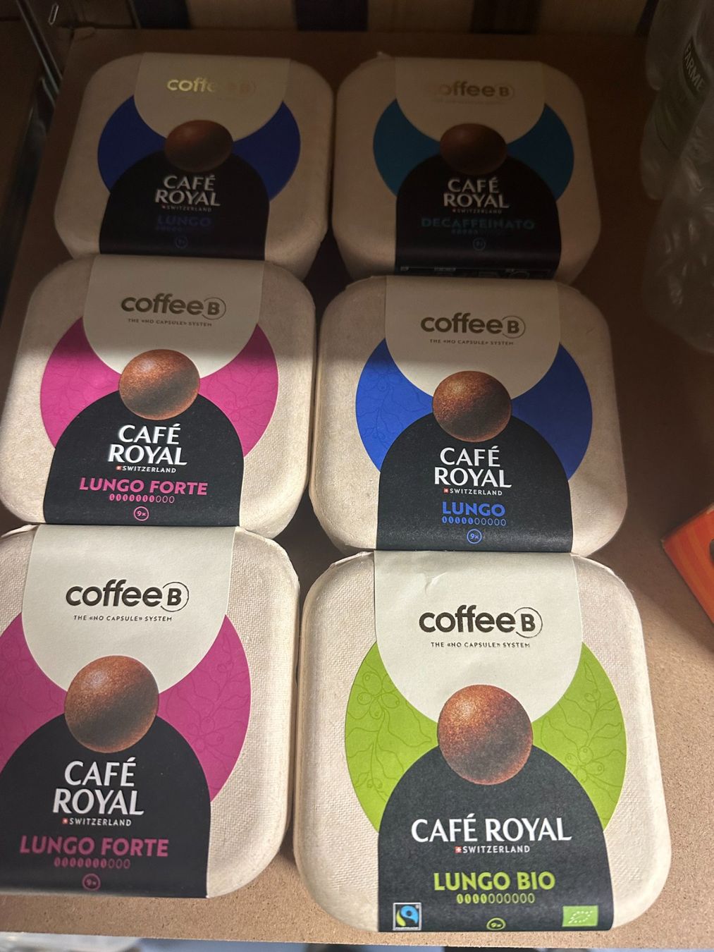 Coffee B Macchine per caffè & Macchine per espresso: CoffeeB Globe beige – Nuovo e nell'imballaggio originale da Pfäffikon ZH venduto da thf_rqs2 1