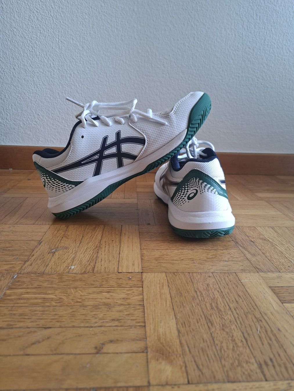 Chaussures hommes: Asics Gel Dedicate 8 – D'occasion à Le Grand-Saconnex par martinv03