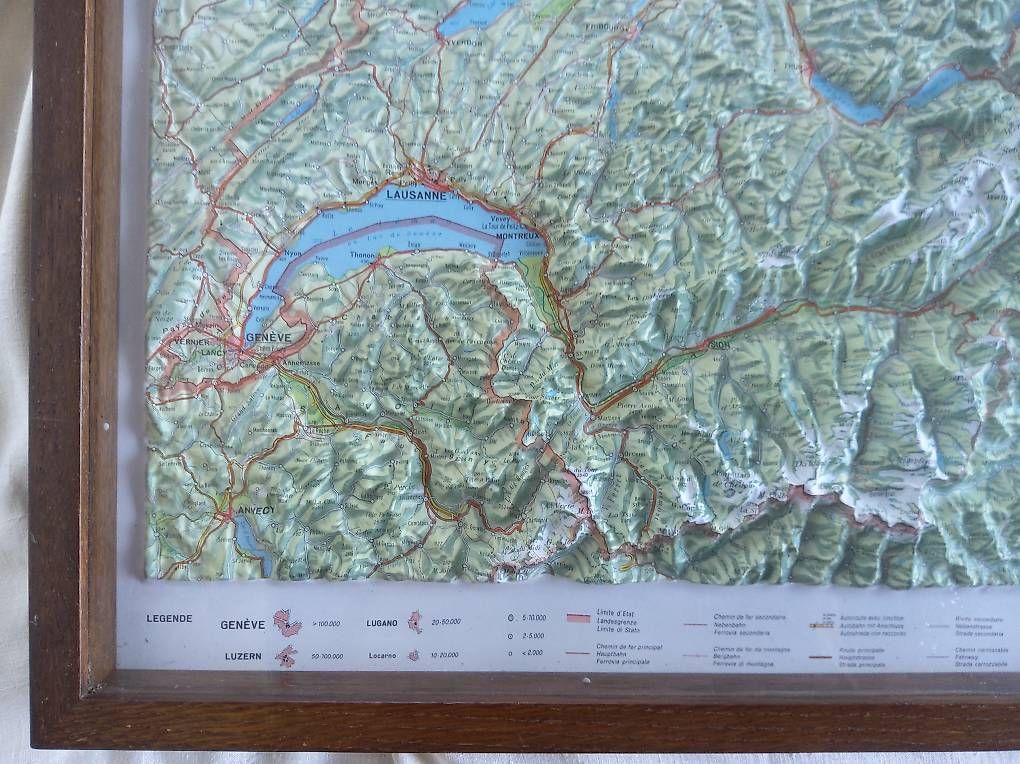 Landkarten & Atlanten: Schweizer Karte Relief  3D – Gebraucht aus Balsthal von Pdinu 2