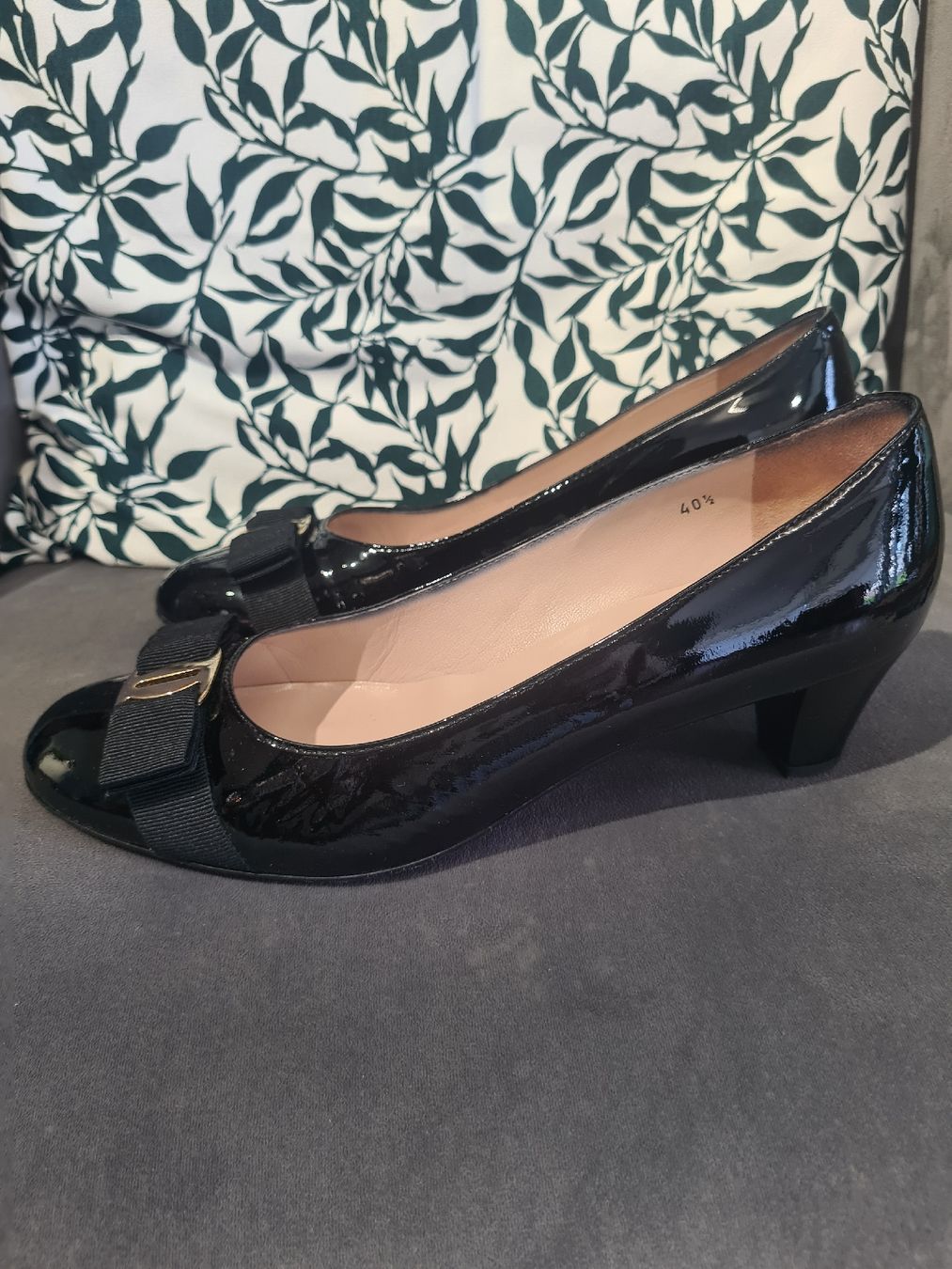 Scarpe da donna: Raphael Lack Pumps Schwarz Gr. 40.5 - Elegante Schuhe! – Usato da Adligenswil venduto da FriedasWelt 2