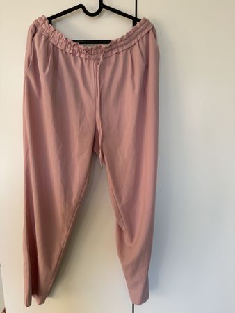 ZARA BASIC Hose, Grösse L, Sommerlich leicht, Top Zustand!