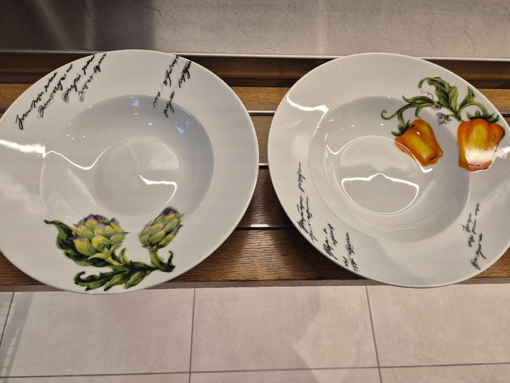 Assiettes: Schöne Pasta Teller Set 10 Stk. mit 3 versch.Gemüse Motiven – Neuf (Voir description) à Luzern par michschm7 2