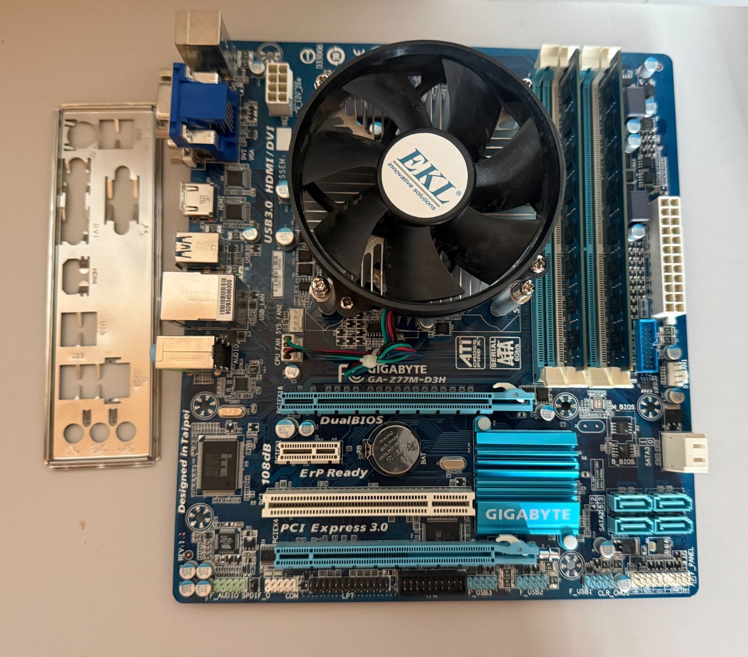 Gigabyte Mainboards: Mainboard CPU RAM Kühler Combo Intel i7-3770 – Gebraucht aus Hermetschwil-Staff von b6mp