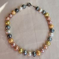 Vintage Elegante Halskette mit bunten Perlen - wie neu!
