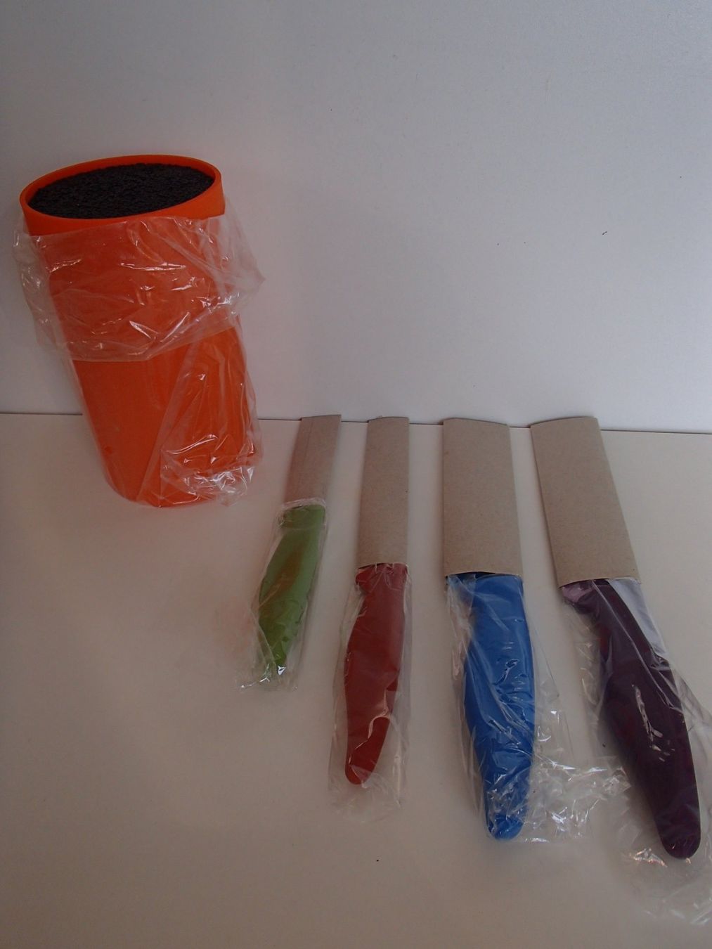 Küchenmesser: vier farbige Messer mit Messerblock – Neu und originalverpackt aus Schöfflisdorf von pullux 5
