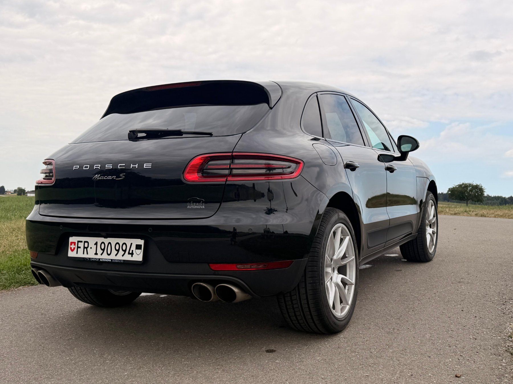 Porsche Autos: Porsche Macan S – Gebraucht aus Vuisternens-Romont von floriangolliard