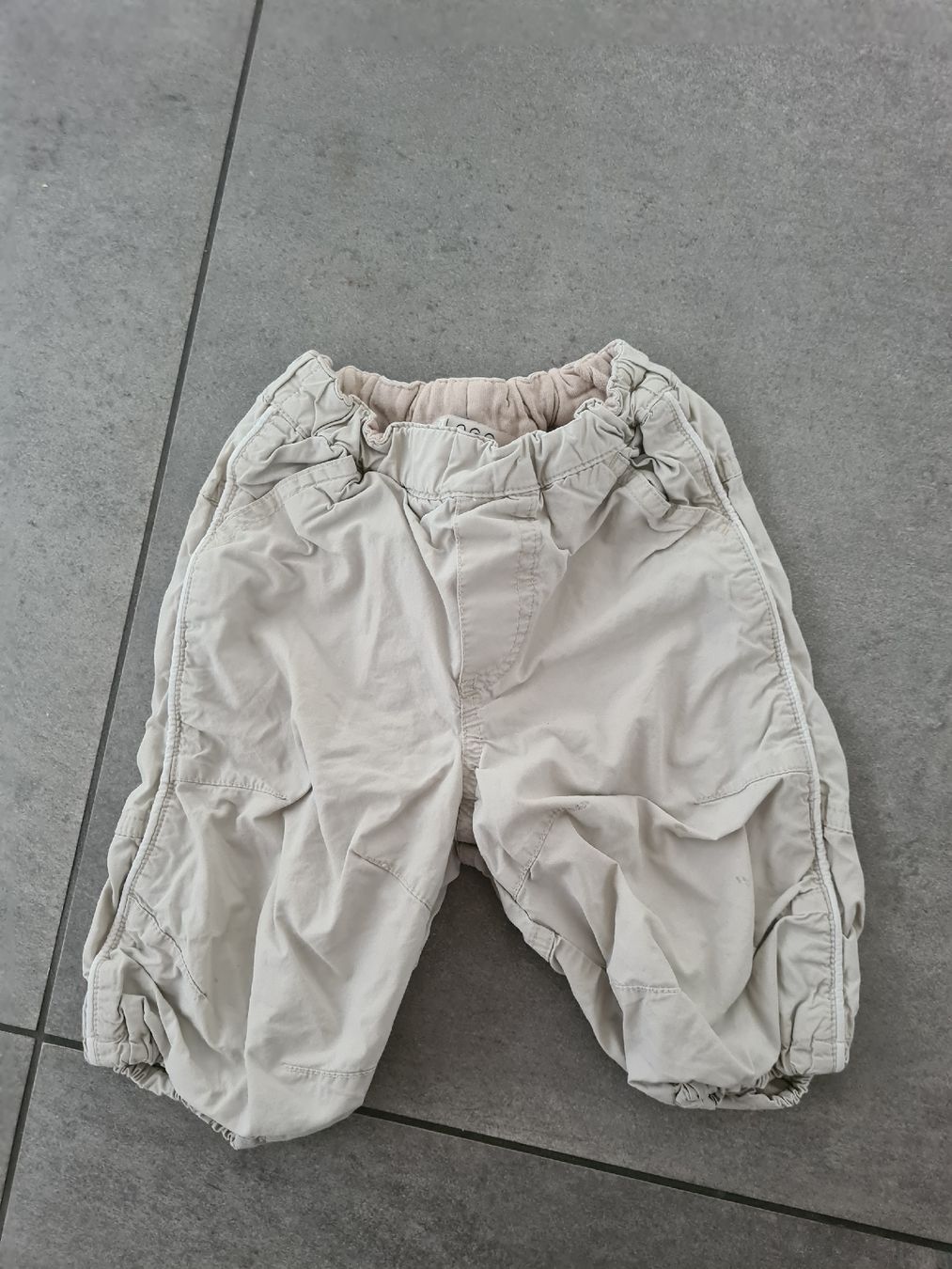 H&M Pantaloni: Hose L.O.G.G. beige Grösse 62 – Usato da Kriens venduto da Mirii91