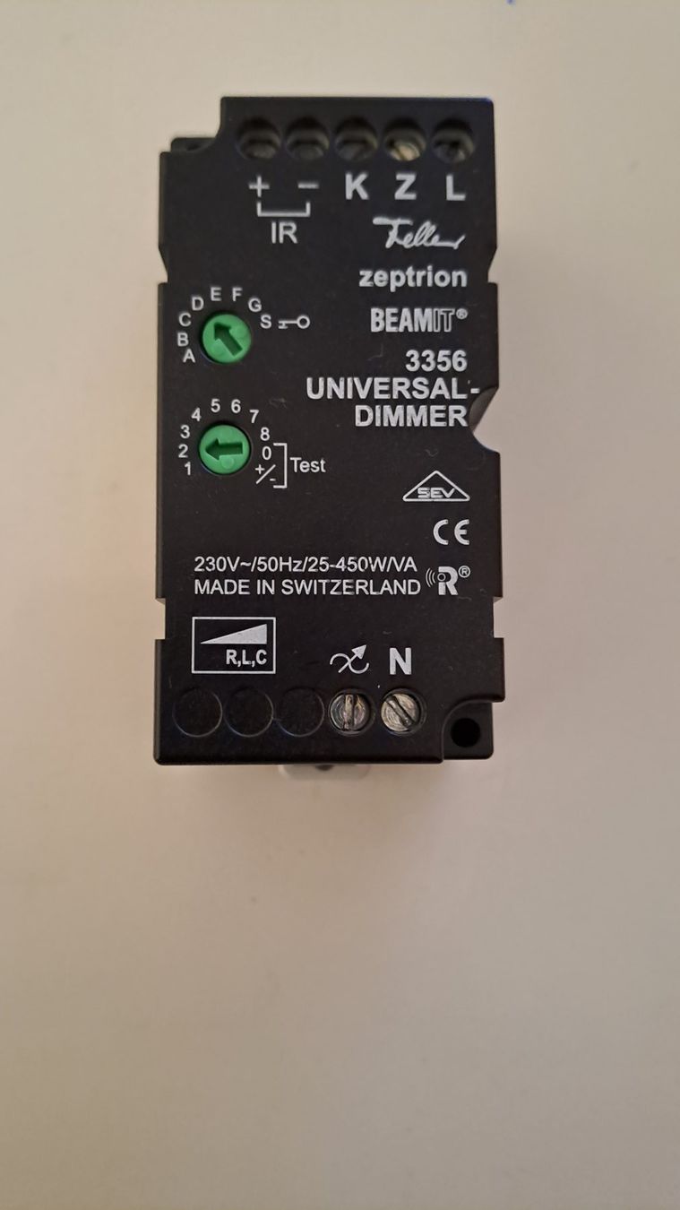 Feller Interruttori: Feller Universaldimmer zeptrion IR-Modulgerät – Usato da Grüsch venduto da Mani2002