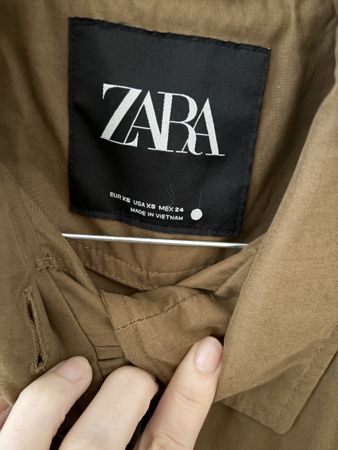 ZARA Mantel, Khaki, Grösse XS – Perfekt für den Frühling!