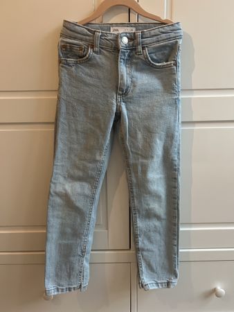 Zara girls Distressed Slim Fit Jeans, Size 7