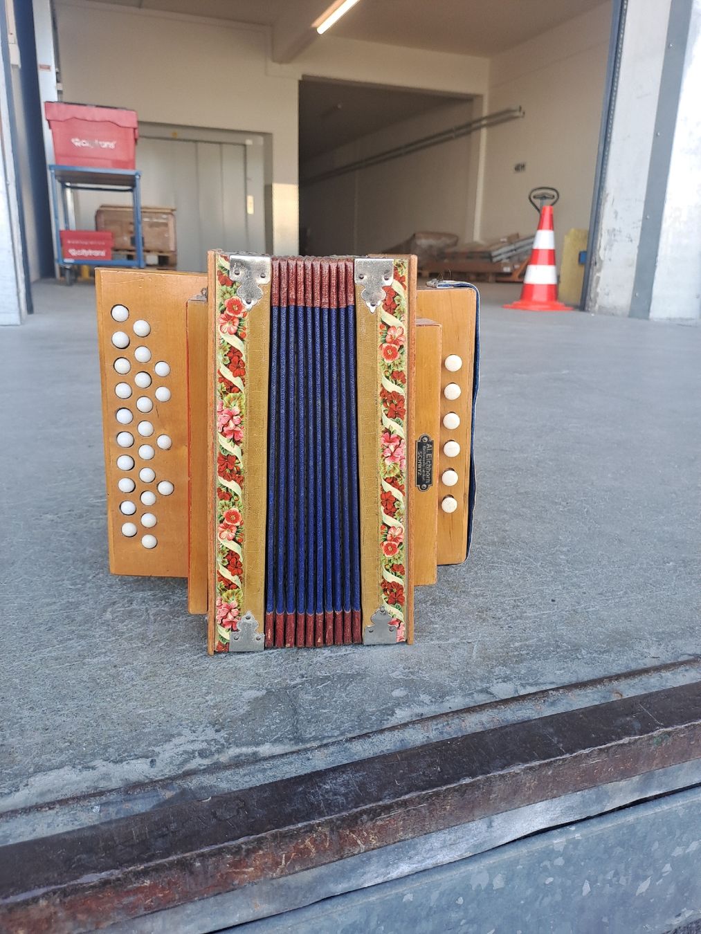 Instruments de musique: Eichhorn orgeli – D'occasion à Villeneuve par BibiVintage