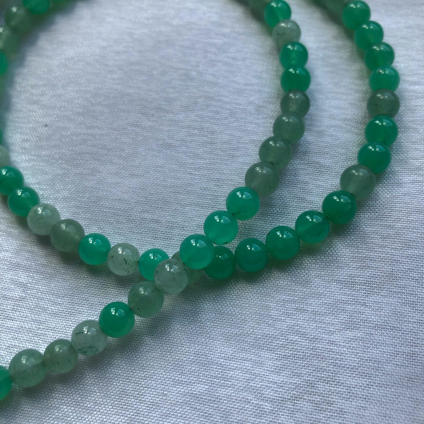 Pietre preziose: schöne "Jade" Perlen 6mm - 1 Strang 52cm – Nuovo e nell'imballaggio originale da Ittenthal venduto da Hwaggis 1